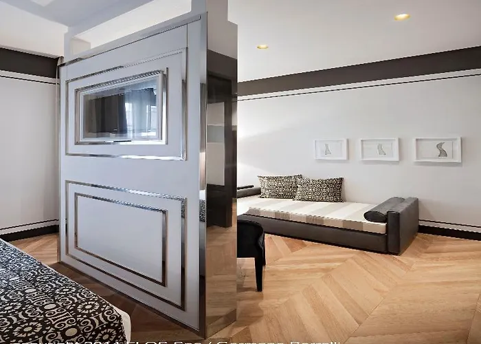 Corso 281 Luxury 5* Rome