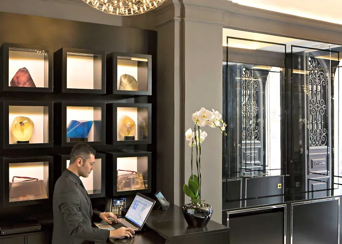 Corso 281 Luxury 5* Rome